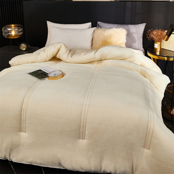 91家纺网 家纺一手货源 找家纺 钰博 2023新款双面牛奶绒大豆养 颜被 奶酪白