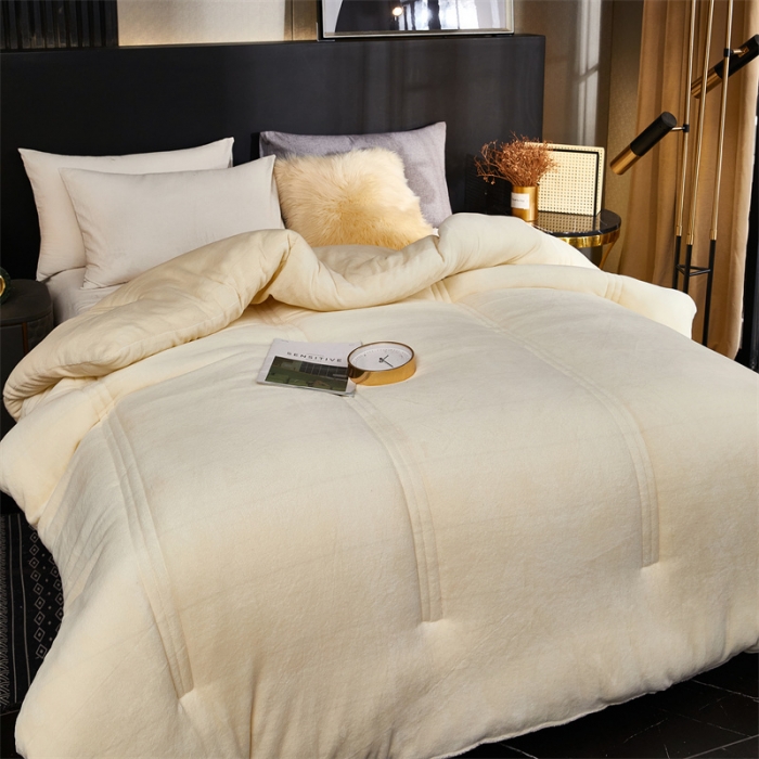 91家纺网 家纺一手货源 找家纺 钰博 2023新款双面牛奶绒大豆养 颜被 奶酪白