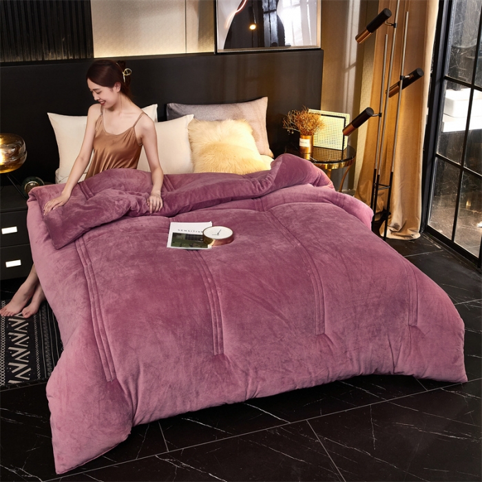 91家纺网 家纺一手货源 找家纺 钰博 2023新款双面牛奶绒大豆养 颜被 葡萄紫