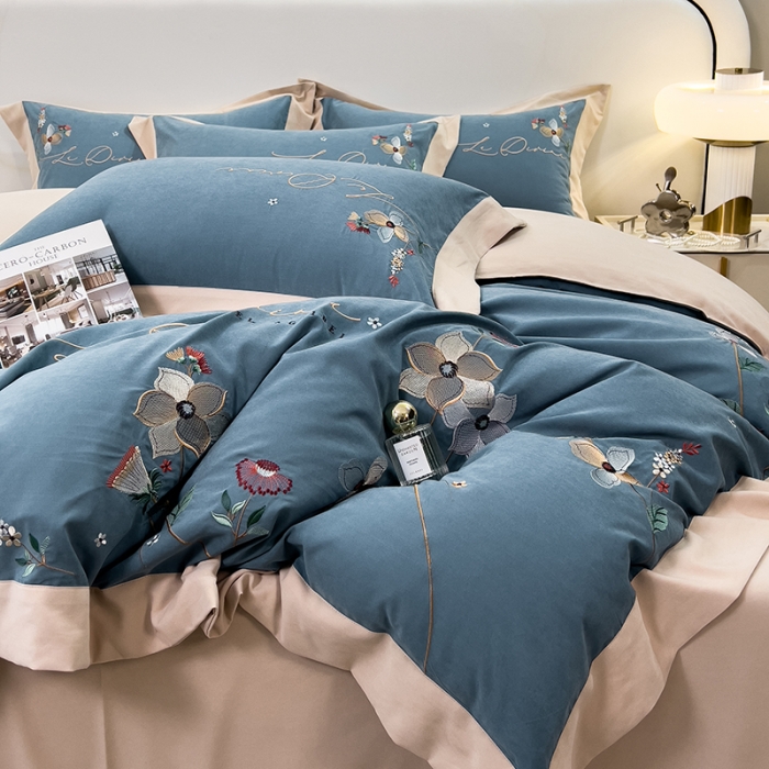 91家纺网 家纺一手货源 找家纺 欧冠 2023新款秋冬保暖云锦棉刺绣宽边盛夏光年系列四件套 盛夏光年-英蓝