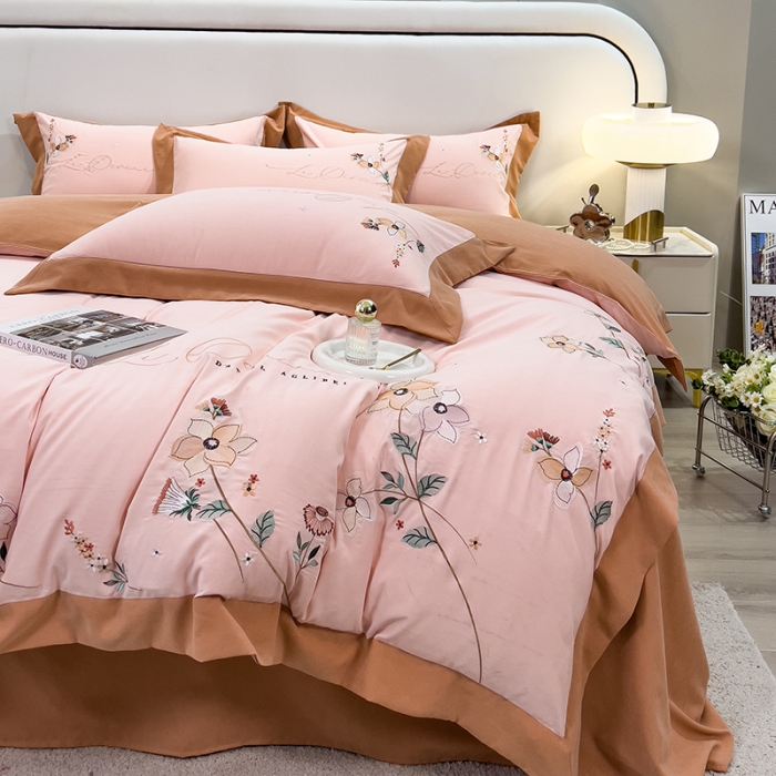 91家纺网 家纺一手货源 找家纺 欧冠 2023新款秋冬保暖云锦棉刺绣宽边盛夏光年系列四件套 盛夏光年-玉色