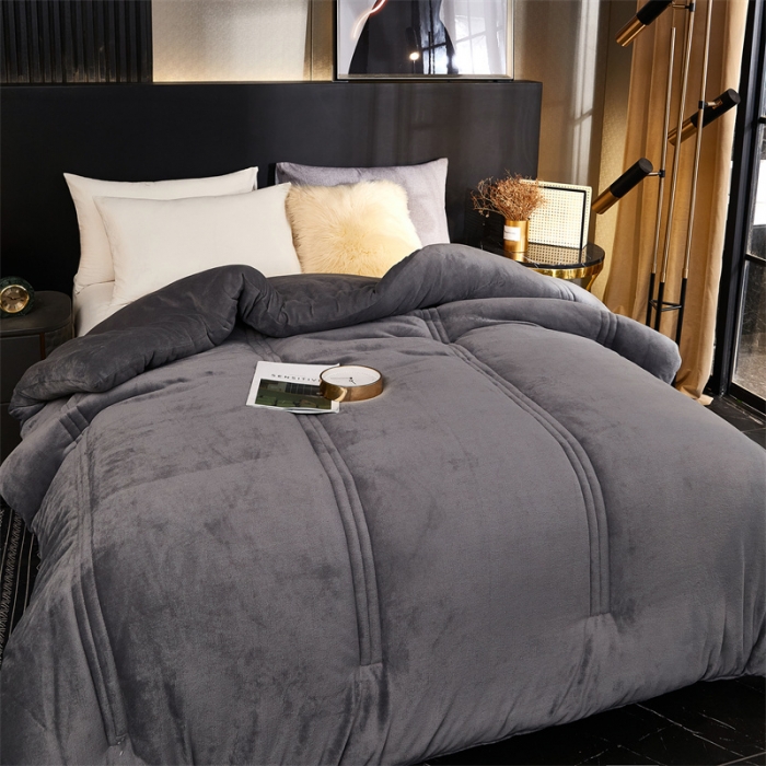 91家纺网 家纺一手货源 找家纺 钰博 2023新款双面牛奶绒大豆养 颜被 深灰色