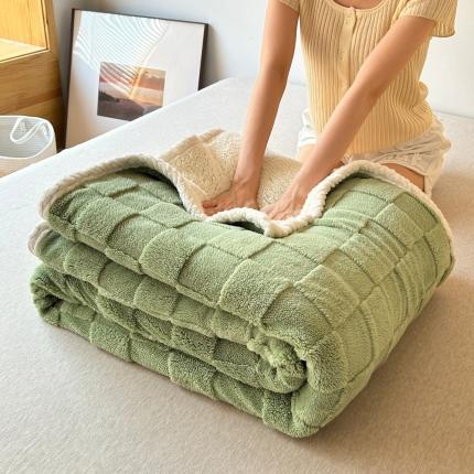 91家纺网 家纺一手货源 找家纺 湘之帛 2024直播新款高克重塔芙蓉绒羊羔绒多功能盖毯毛毯 棋盘格绿