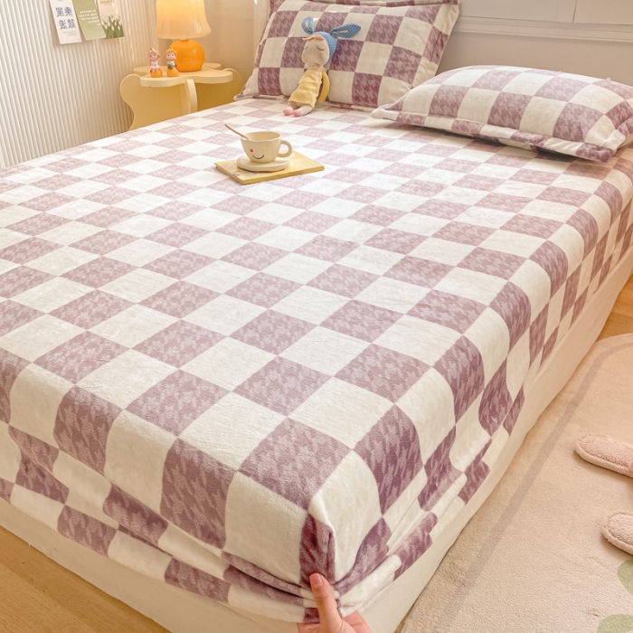 91家纺网 家纺一手货源 找家纺 欧邦 新款印花牛奶绒单品床笠 千鸟格粉