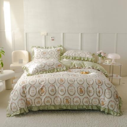 91家纺网 家纺一手货源 找家纺 忆生活 2023新款韩版全棉花边印花四件套直播 花边款小熊花园