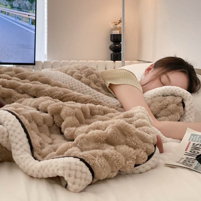 91家纺网 家纺一手货源 找家纺 爆款A类金龟绒单层毛毯贝贝绒多功能双面绒盖毯 金龟绒-奶咖