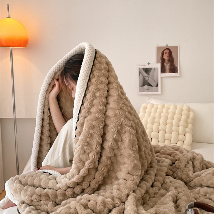 91家纺网 家纺一手货源 找家纺 爆款A类金龟绒单层毛毯贝贝绒多功能双面绒盖毯 金龟绒-奶咖