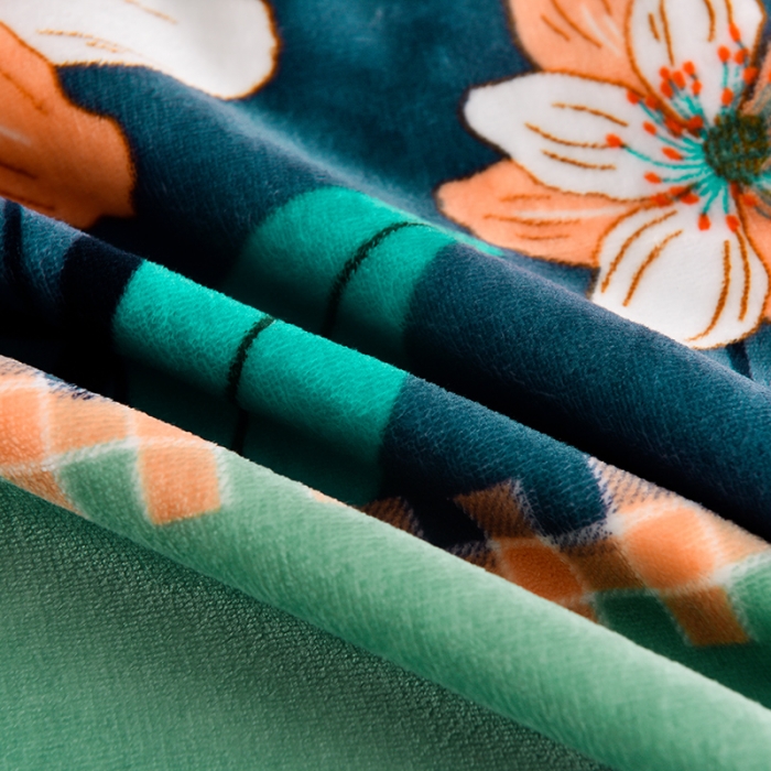 91家纺网 家纺一手货源 找家纺 盈超2023新款A类高克重印花牛奶绒金貂绒床裙款保暖绒四件套 简易时尚