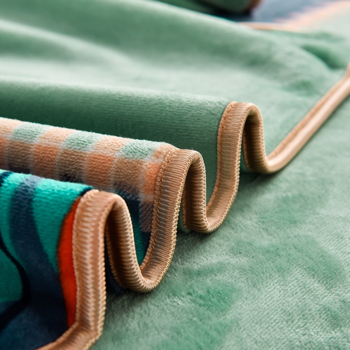 91家纺网 家纺一手货源 找家纺 盈超2023新款A类高克重印花牛奶绒金貂绒床裙款保暖绒四件套 简易时尚