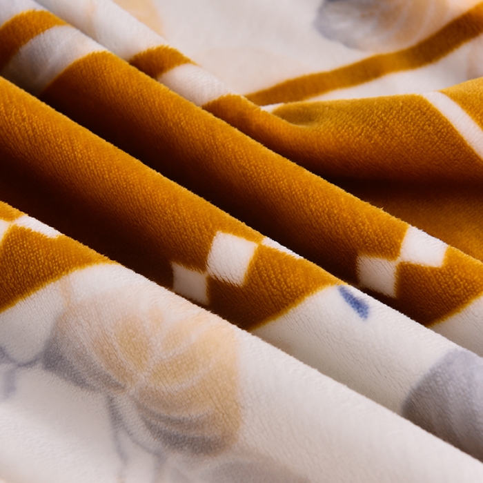 91家纺网 家纺一手货源 找家纺 盈超2023新款A类高克重印花牛奶绒金貂绒床裙款保暖绒四件套 美好时光