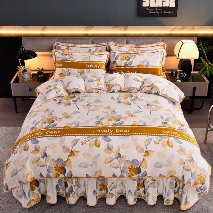 91家纺网 家纺一手货源 找家纺 盈超2023新款A类高克重印花牛奶绒金貂绒床裙款保暖绒四件套 美好时光