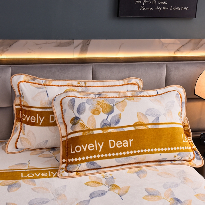 91家纺网 家纺一手货源 找家纺 盈超2023新款A类高克重印花牛奶绒金貂绒床裙款保暖绒四件套 美好时光