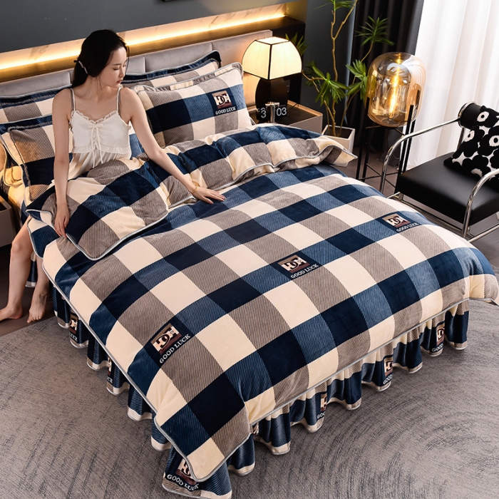 91家纺网 家纺一手货源 找家纺 盈超2023新款A类高克重印花牛奶绒金貂绒床裙款保暖绒四件套 蓝大格