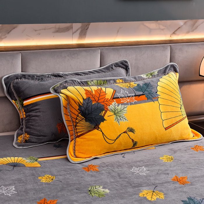 91家纺网 家纺一手货源 找家纺 盈超2023新款A类高克重印花牛奶绒金貂绒床裙款保暖绒四件套 折扇