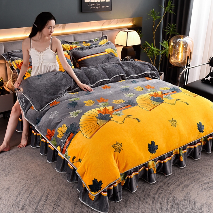 91家纺网 家纺一手货源 找家纺 盈超2023新款A类高克重印花牛奶绒金貂绒床裙款保暖绒四件套 折扇