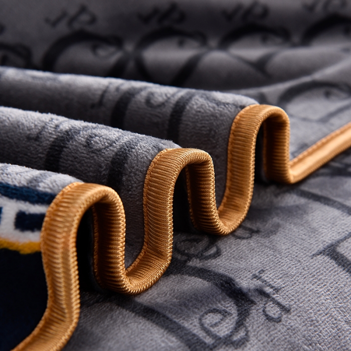 91家纺网 家纺一手货源 找家纺 盈超新款A类高克重印花牛奶绒金貂绒床裙款保暖绒四件套 DEAR风情