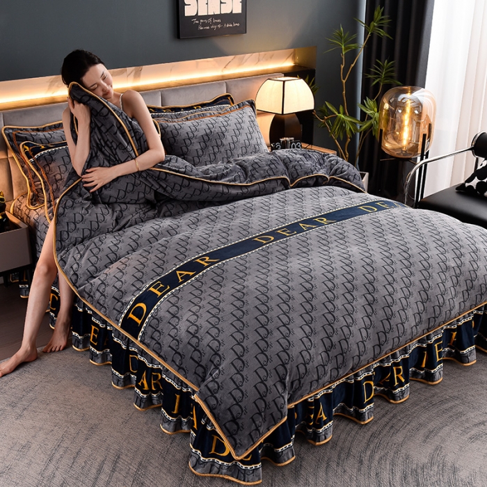 91家纺网 家纺一手货源 找家纺 盈超新款A类高克重印花牛奶绒金貂绒床裙款保暖绒四件套 DEAR风情