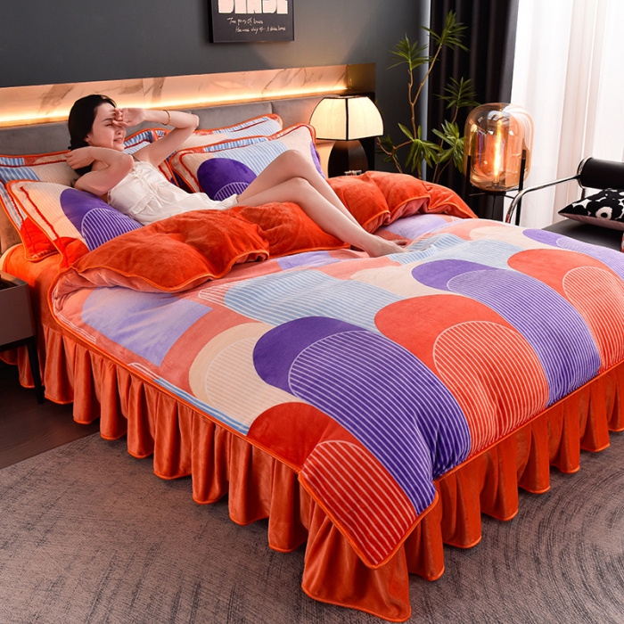 91家纺网 家纺一手货源 找家纺 盈超2023新款A类高克重印花牛奶绒金貂绒床裙款保暖绒四件套 橙色门庭