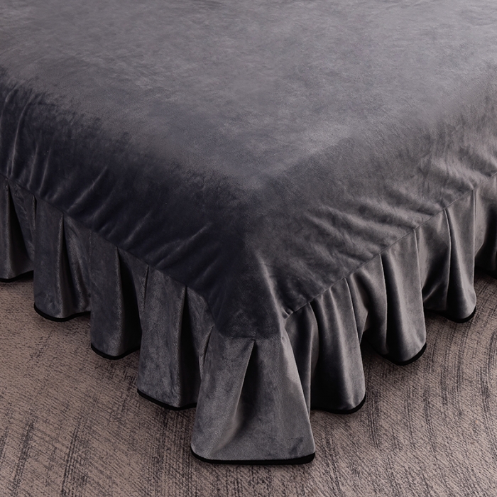 91家纺网 家纺一手货源 找家纺 盈超2023新款A类高克重印花牛奶绒金貂绒床裙款保暖绒四件套 时尚奶牛