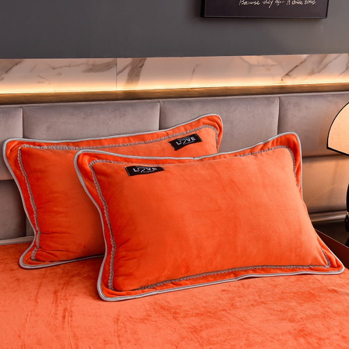 91家纺网 家纺一手货源 找家纺 盈超2023新款A类高克重印花牛奶绒金貂绒床裙款保暖绒四件套 桔色爱恋