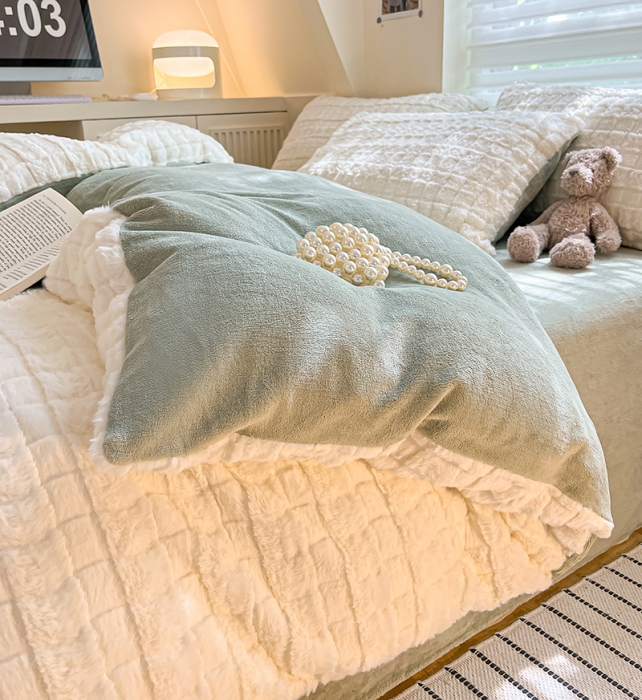 91家纺网 家纺一手货源 找家纺 （总）澳梵 2023新款立体压花兔兔绒牛奶绒四件套