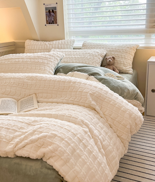 91家纺网 家纺一手货源 找家纺 （总）澳梵 2023新款立体压花兔兔绒牛奶绒四件套