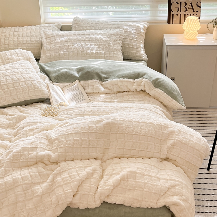 91家纺网 家纺一手货源 找家纺 （总）澳梵 2023新款立体压花兔兔绒牛奶绒四件套