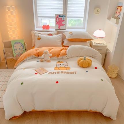 91家纺网 家纺一手货源 找家纺 （总）蜜柚 2024新款直播电商爆款卡通高克重牛奶绒贝壳边毛巾绣四件套