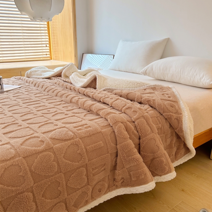 91家纺网 家纺一手货源 找家纺 梦舒羽 2025直播新款高克重塔芙绒羊羔绒多功能盖毯毛毯 简爱 咖