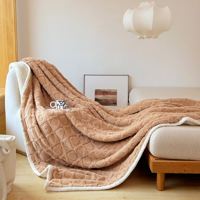 91家纺网 家纺一手货源 找家纺 梦舒羽 2025直播新款高克重塔芙绒羊羔绒多功能盖毯毛毯 简爱 咖