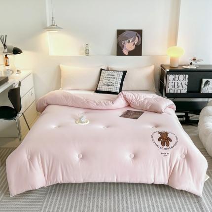 91家纺网 家纺一手货源 找家纺 寐居 2023新款A类云柔棉被芯-烫画豹纹熊-嫩玉