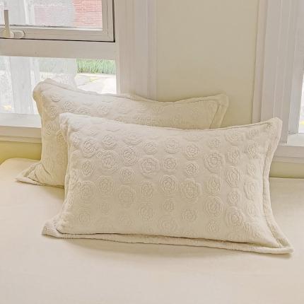 91家纺网 家纺一手货源 找家纺 （总）寐居家纺 2023年高克重烂花牛奶绒枕套