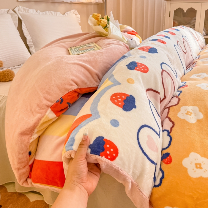 91家纺网 家纺一手货源 找家纺 眠博士 2023新款系列9印花简单款三件套 简单款单被套-彩条兔