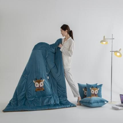 91家纺网 家纺一手货源 找家纺 （总）雷娜家居加厚5斤长毛绒可爱围巾鹿抱枕被