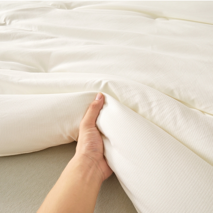 91家纺网 家纺一手货源 找家纺 （总）德芙 2023新款暖绒小提花冬被春秋被被子被芯保暖透气爆款