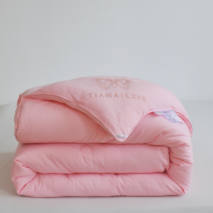 91家纺网 家纺一手货源 找家纺 德芙 2023新款暖绒小提花冬被 如意粉