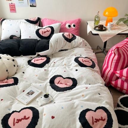 91家纺网 家纺一手货源 找家纺 柚子 2023新款牛奶绒四件套-小众混搭系列 爱心圈圈