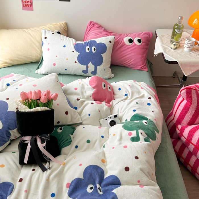 91家纺网 家纺一手货源 找家纺 柚子 2023新款牛奶绒四件套-小众混搭系列 彩云朵