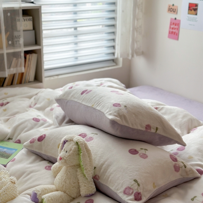 91家纺网 家纺一手货源 找家纺 柚子 2023新款牛奶绒四件套-小众混搭系列 丁香樱桃