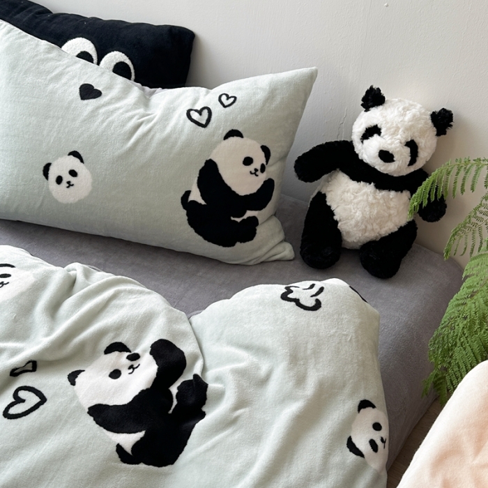 91家纺网 家纺一手货源 找家纺 柚子 2023新款牛奶绒四件套-小众混搭系列 趣味熊猫