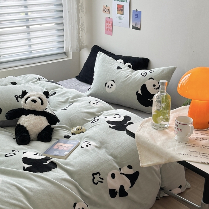 91家纺网 家纺一手货源 找家纺 柚子 2023新款牛奶绒四件套-小众混搭系列 趣味熊猫