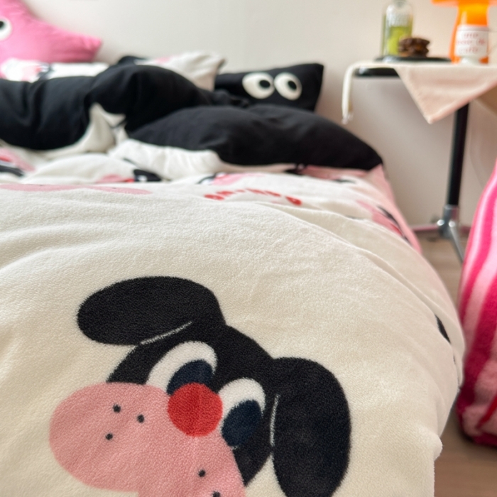 91家纺网 家纺一手货源 找家纺 柚子 2023新款牛奶绒四件套-小众混搭系列 小奶狗