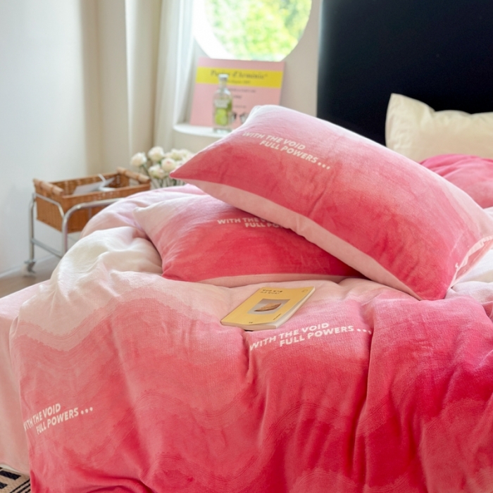 91家纺网 家纺一手货源 找家纺 （总）柚子 2023新款牛奶绒四件套-时尚系列