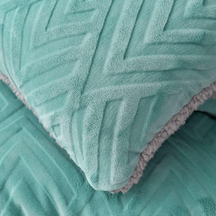 91家纺网 家纺一手货源 找家纺 南北家居 2024新款牛奶绒羊羔绒纯色加厚保暖冬被 湖蓝