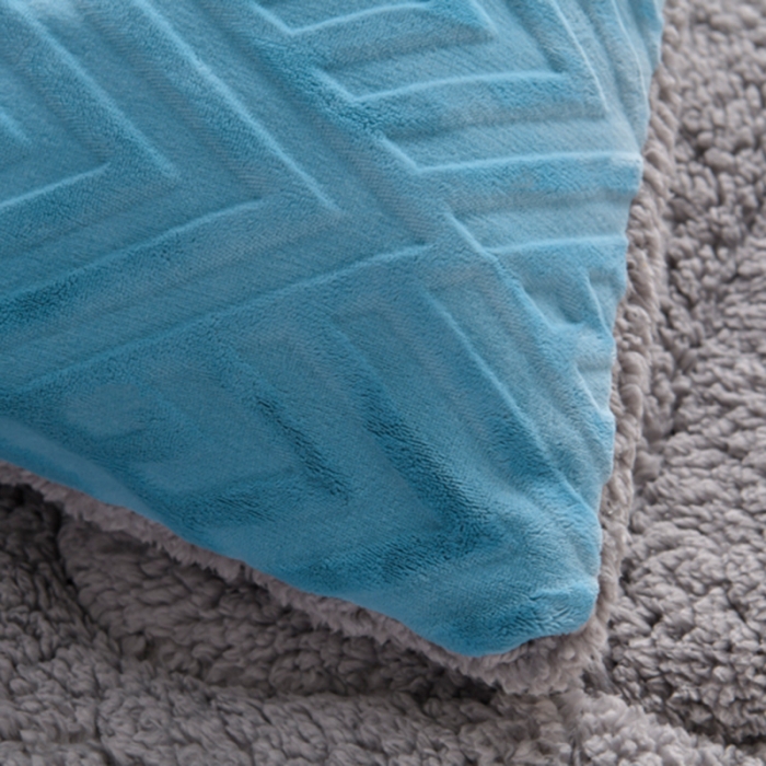 91家纺网 家纺一手货源 找家纺 南北家居 2024新款牛奶绒羊羔绒纯色加厚保暖冬被 天空蓝