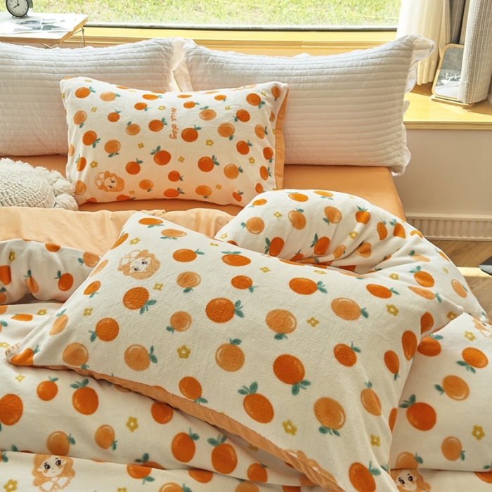 91家纺网 家纺一手货源 找家纺 梦莱斯 2023新款高克重保暖牛奶绒水晶绒印花四件套 橙子女孩