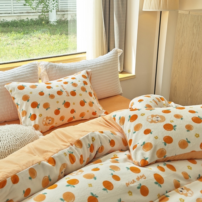 91家纺网 家纺一手货源 找家纺 梦莱斯 2023新款高克重保暖牛奶绒水晶绒印花四件套 橙子女孩