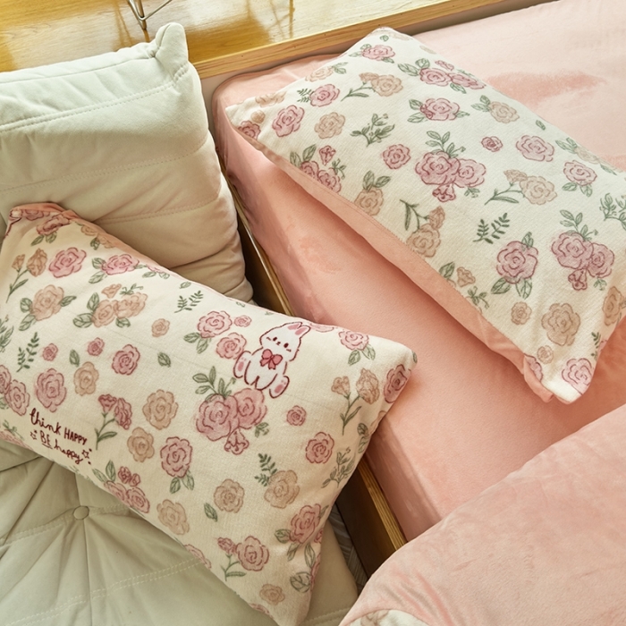 91家纺网 家纺一手货源 找家纺 梦莱斯 2023新款高克重保暖牛奶绒水晶绒印花四件套 粉玫瑰