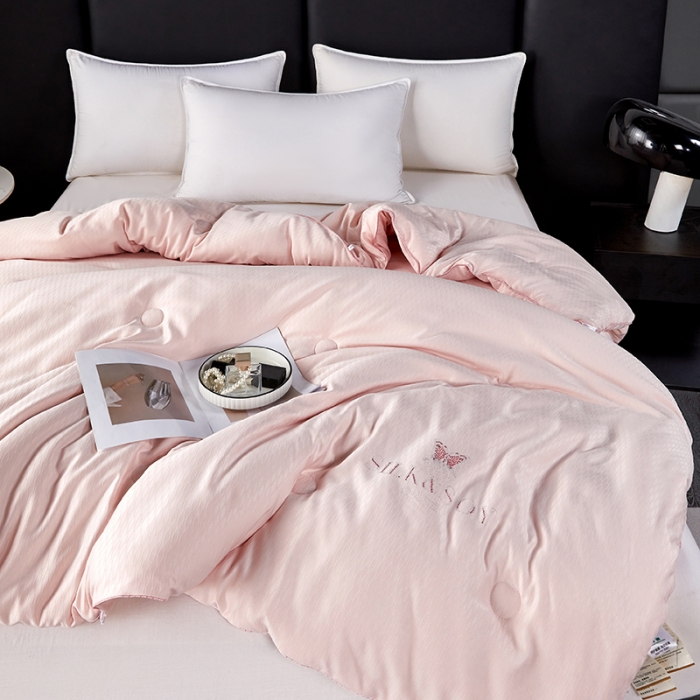 91家纺网 家纺一手货源 找家纺 丽卡家纺 2023新款米兰大豆被 粉玉