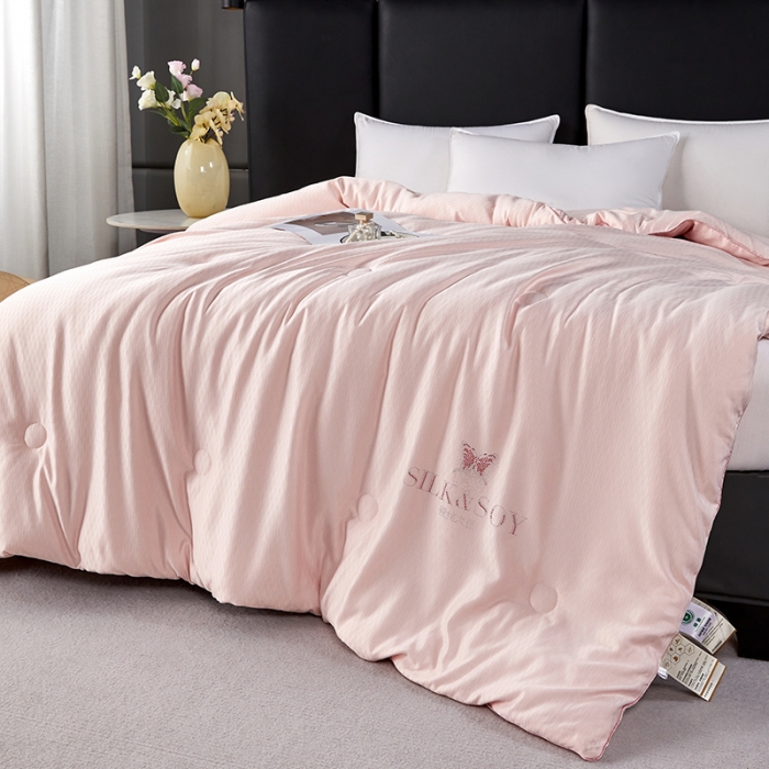 91家纺网 家纺一手货源 找家纺 丽卡家纺 2023新款米兰大豆被 粉玉